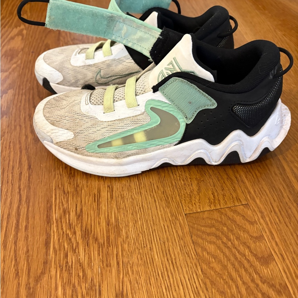 Nike Kids' Sneakers in Mint and Black